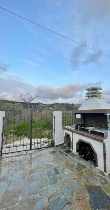 Villa Eftychia Serene Getaway With Hot Tub In A Quiet Location กิสเซมอส ภายนอก รูปภาพ